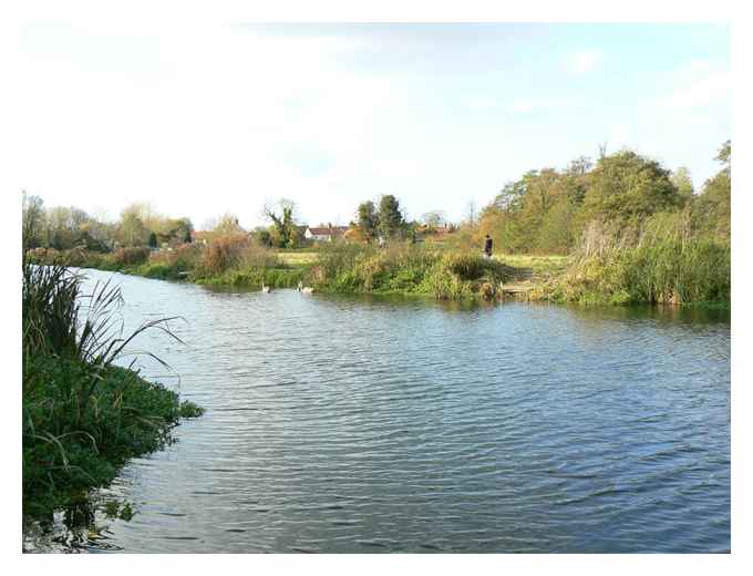Upstream towards the town © Ivy Collins