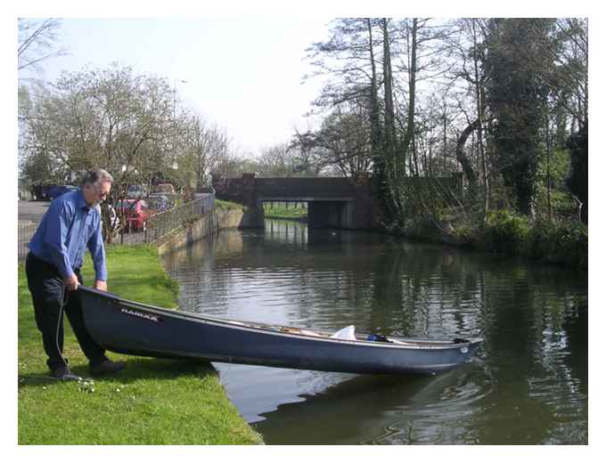 An easy launch next to the Rowbarge pub 