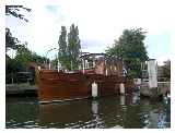 Traditional Cruiser leaving Sonning Lock