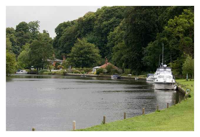 River Yare at Bramerton © warrior1